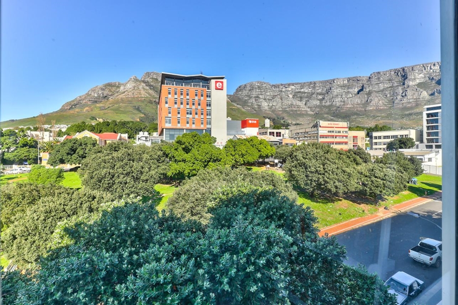 To Let 2 Bedroom Property for Rent in Zonnebloem Western Cape